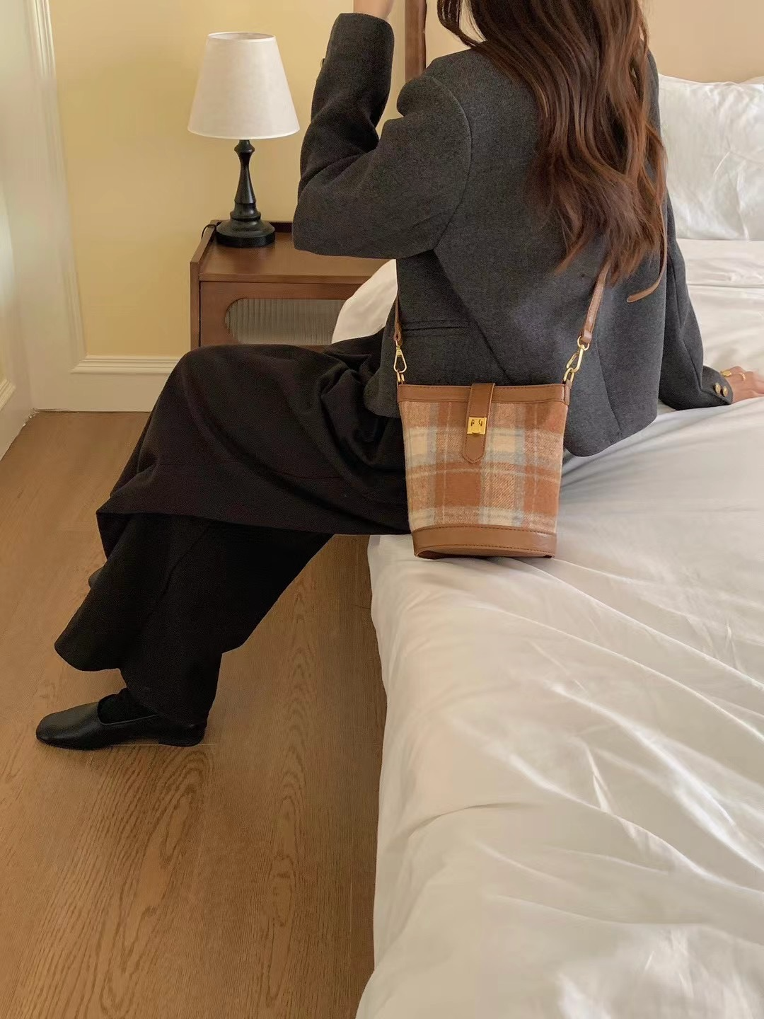 Suede-Like Microfiber Leather Shoulder/Crossbody Bag