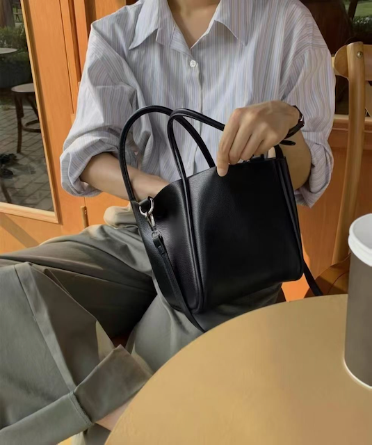 Small Tote/Crossbody Bag w/Cosmetic Pouch